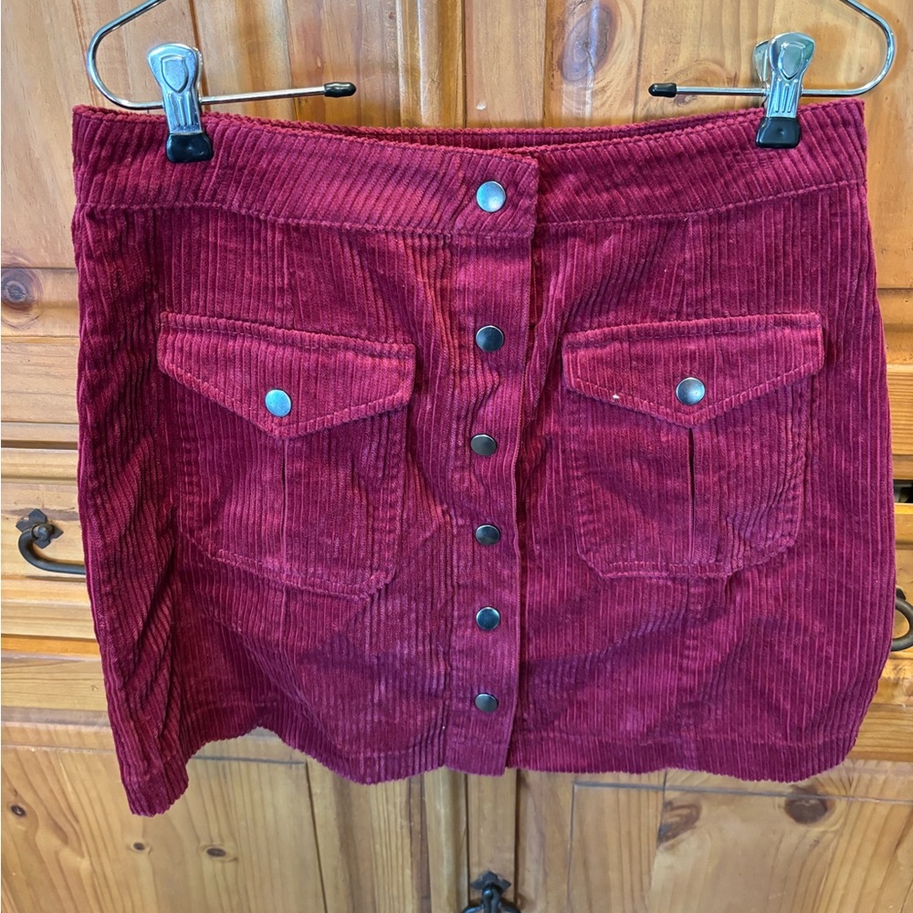 Forever 21 Corduroy Button-Front Skirt in Burgundy